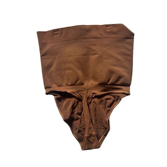 Skims Women's Bronze Core Control High Waist Thong Shapewear Size X Small NWT - Picture 2 of 4